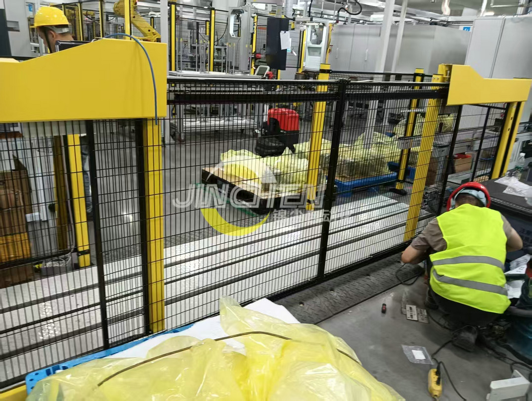 滾筒輸送機(jī)，輥筒擺渡線，自動(dòng)開(kāi)關(guān)門(mén)，輥道輸送機(jī)